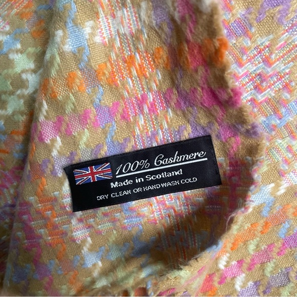100% Cashmere Scarf Made in Scotland 64” x 12” Warm & Cozy 🍁 Pink Orange Blue - Picture 8 of 11
